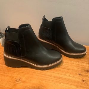 Dolce vita Huey boot size 8